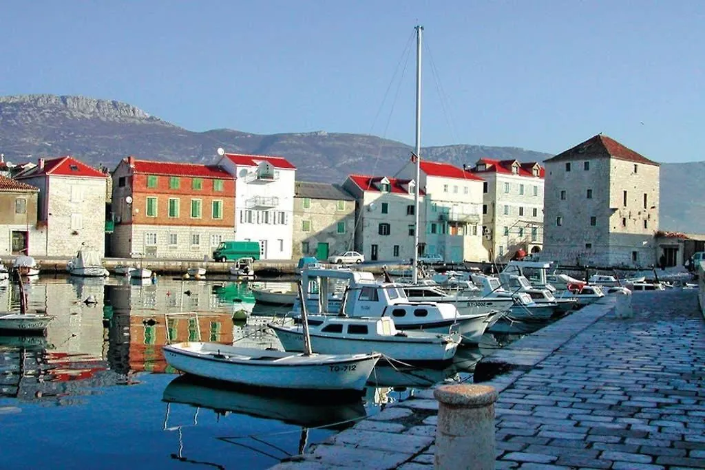 Large Apartment Duje Kastela