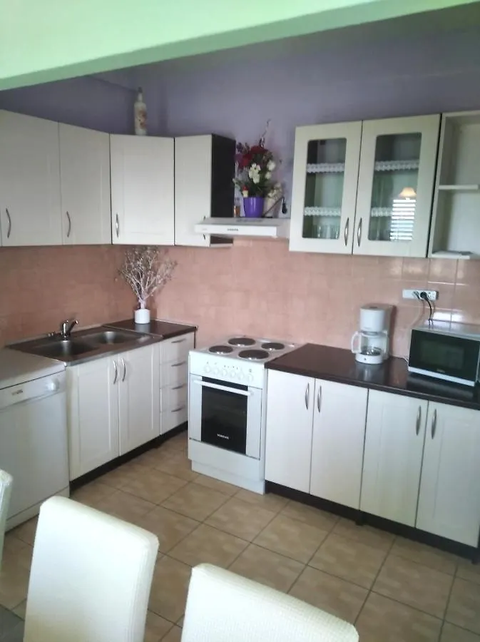 Large Apartment Duje Kastela