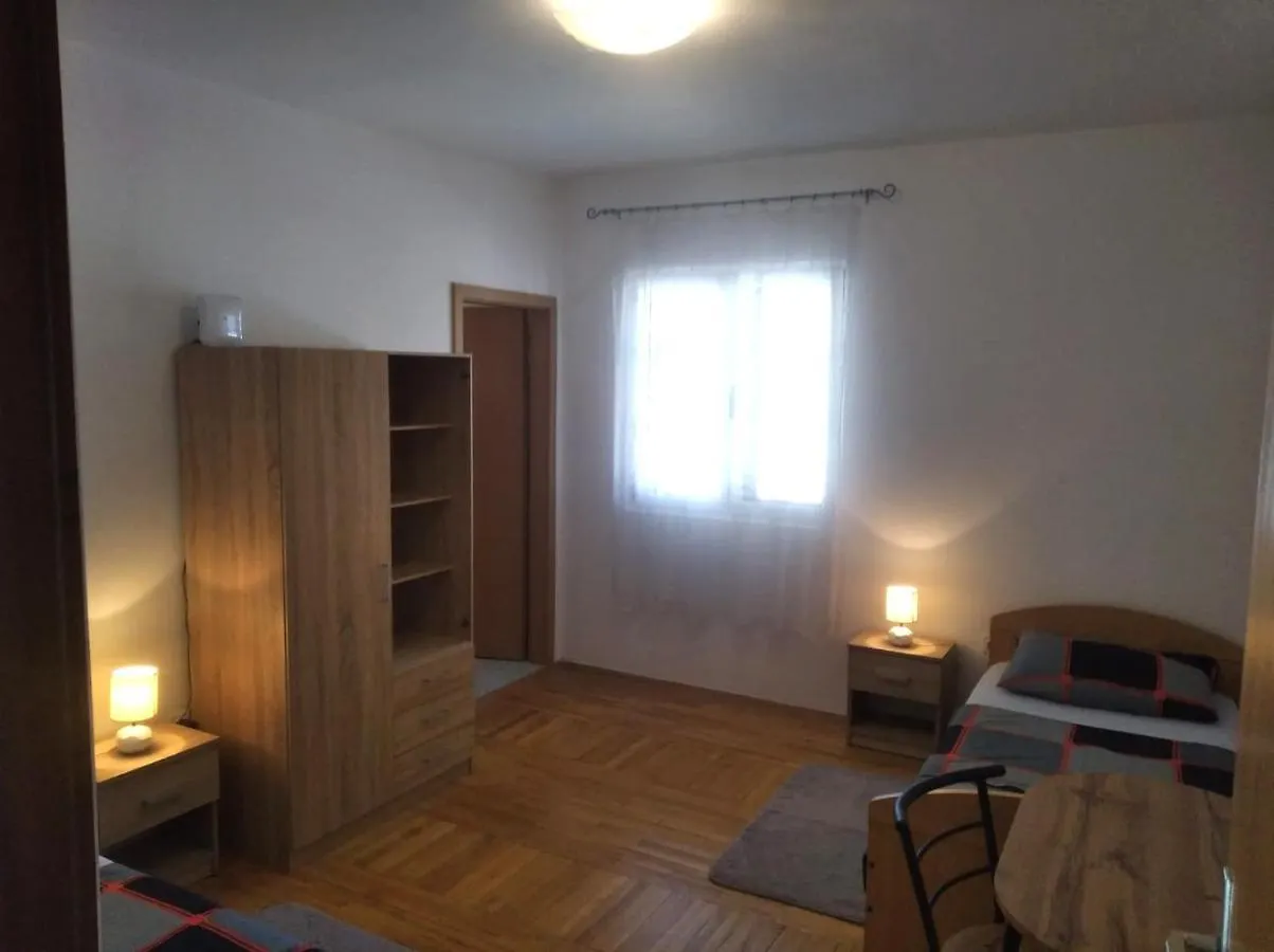 Large Apartment Duje Kastela