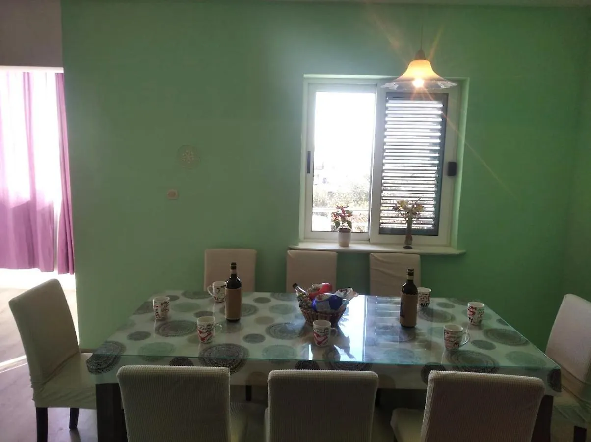 Large Apartment Duje Kastela 0*,